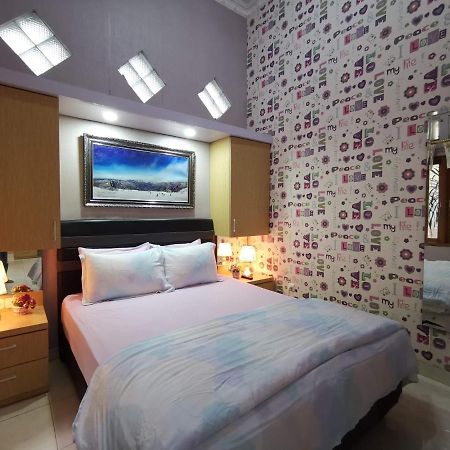 Nariska Suite Homestay Yogyakarta Exteriör bild