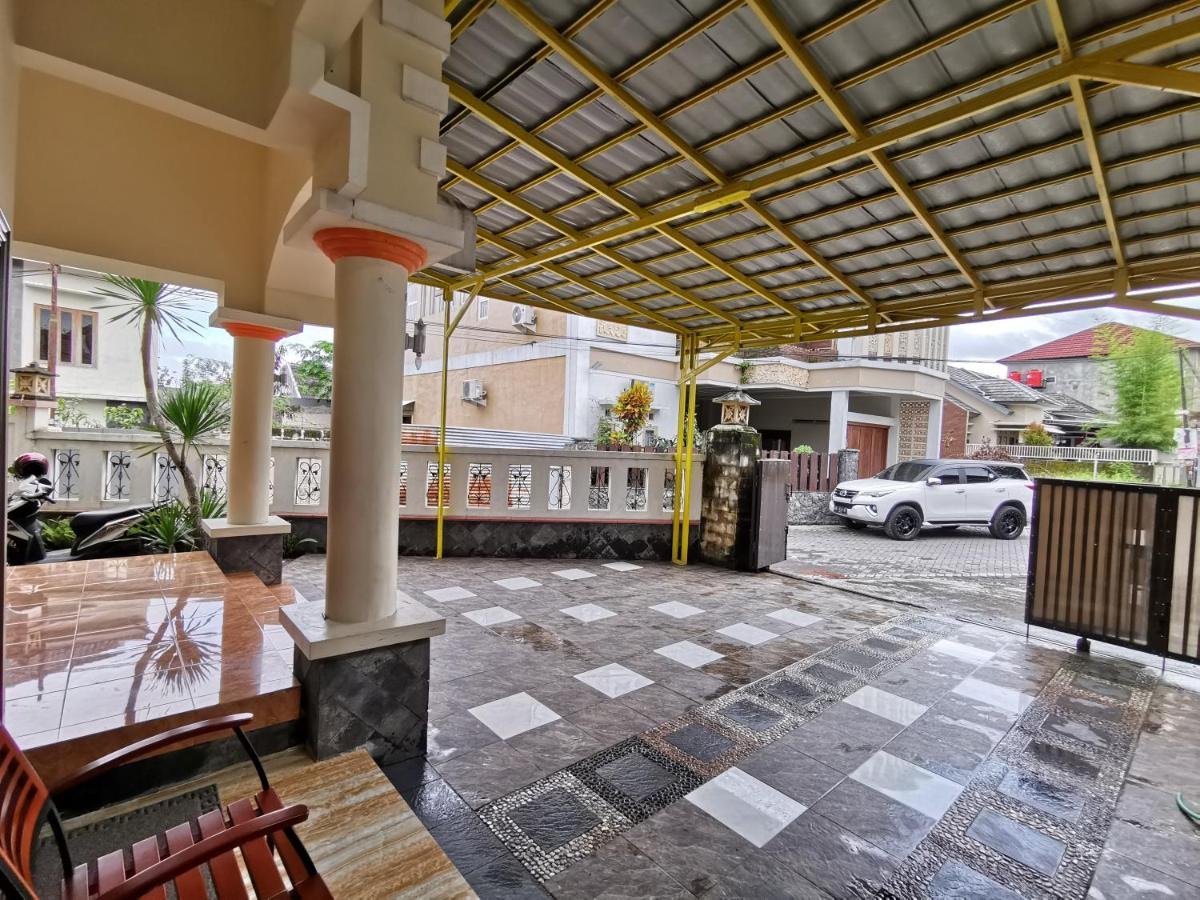 Nariska Suite Homestay Yogyakarta Exteriör bild